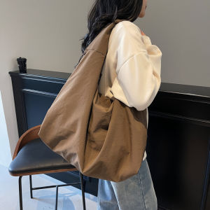 LIGHTER ดีไซน์ซิปคู่ กระเป๋าสะพายไหล่ไนลอน กระเป๋าหลายช่อง ลำลองแบบสบายๆ กระเป๋าถือสำหรับเดินทางอเนกประสงค์ ใช้งานได้หลากหลาย สีทึบทึบ กระเป๋าโท้ทความจุขนาดใหญ่ กิจกรรมกลางแจ้งกลางแจ้ง