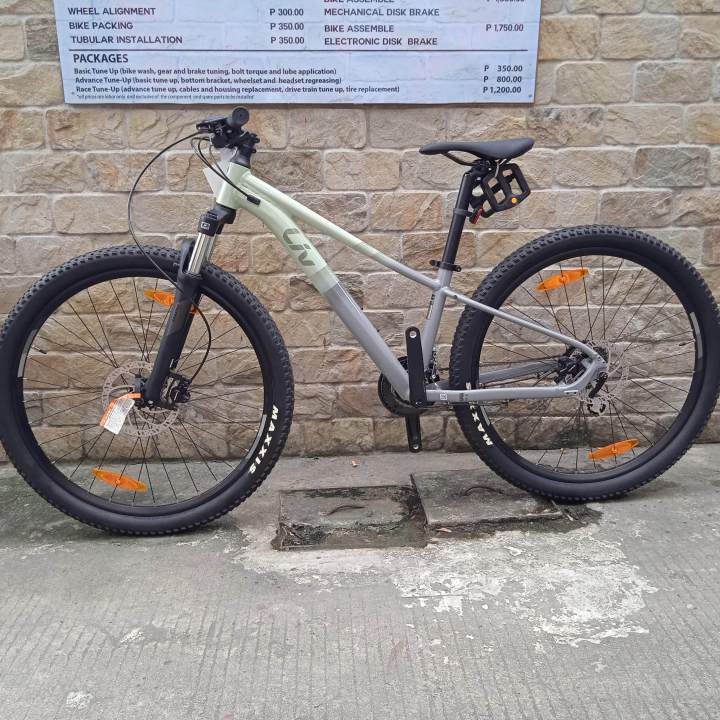 Xs 27.5 cheap mountain bike