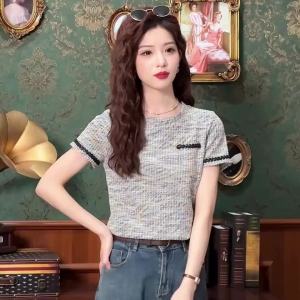 Ammin 2024 mùa hè nhỏ mới mỏng manh phong cách thời trang cổ tròn cổ điển xù kết cấu tay ngắn Cotton Áo thun người phụ nữ tinh tế thêu ren Áo Blouse thanh lịch