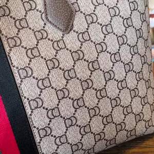 2026 New style mommy tote bag for women large capacity autumn and winter high-quality texture single-shoulder tote bag large bag