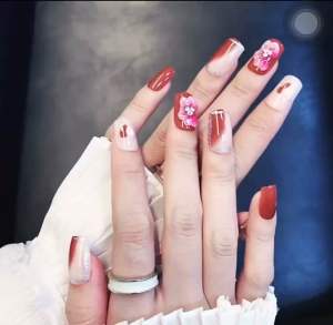 (WITH GLUE) 24PCS Fake Nails Jujube Red Smudged Acrylic Flower with Golden Edge INS short design Wearable Detachable 24片枣红晕染金边亚克力花INS风短款指甲片可穿戴可拆卸