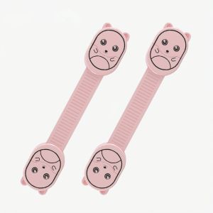 Khóa tủ an toàn cho bé giúp cố định các ngăn kéo tủ cửa ra vào nhằm tránh trường hợp bé bị kẹt tay