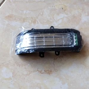Lampu sen spion sepion toyota rush daihatsu terios luxio/lampu sen spion terios rush luxio gen2 tahun 2015 2016 2017 harga satuan sisi kanan/sisi kiri Tun Motor