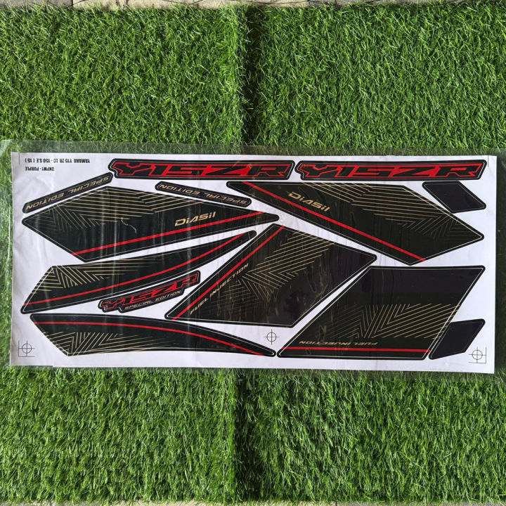 (15)%20Y15%20Y15ZR%20LC150%20V1%20V2%20SE%20Special%20Edition%20Body%20Cover%20Stripe%20Sticker%20(%2015%20)%20%20VRC1%20Red%20/%20DNPM1%20Purple%20/%20DPRME%20/%20DPBMU%20-%20Image%206