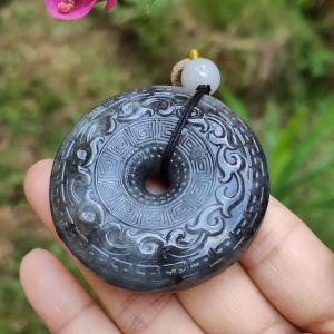 Hugh archaize style Black Natural Type A Jadeite Pendant crafted as Donut symbols of Attract wealth certificate included weigh 62.62 grams 51 * 51 * 12.6 mm suitable for daily wear (pendant63)