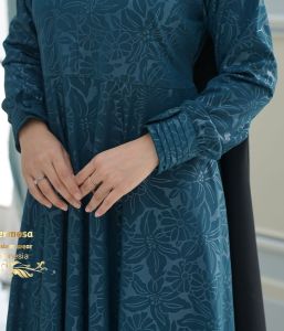 Gamis syari hermosa bahan wolfis embos motif bunga lily tosca-gamis bunga bunga busui umbrella mewah