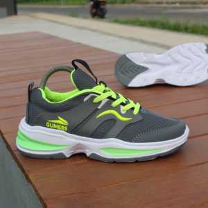 Sneakers Gumers Black Sepatu Pria dan Wanita sepatu sport sepatu santai sepatu olahraga sepatu kerja sepatu sekolah sepatu hitam polos sepatu enteng. sepatu terbaru sepatu terlaris sepatu lari sepatu senam sepatu jogging sepatu running