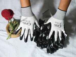 Isi 1 lusin (12 pasang) Sarung Tangan gloves gres gekko all size telapak karet