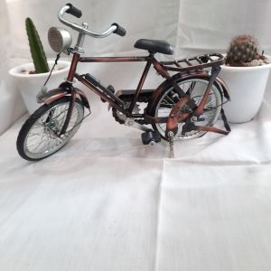 Onthel Miniatur Sepeda Jadul Ukuran Mini Panjang 25 Cm Hiasan dan Koleksi 1 Pcs Cowok / Cewek Bahan Dari Logam Real-pick