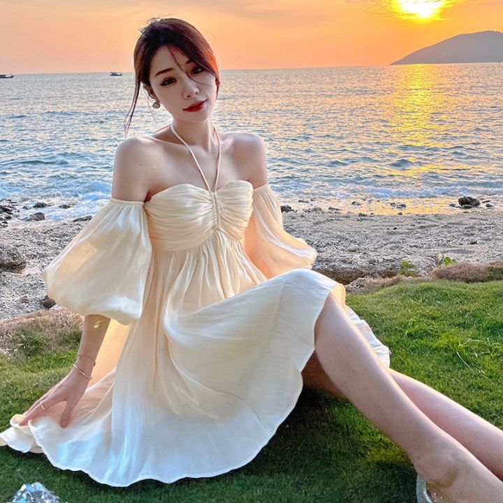 Váy trắng đi biển Đầm nữ đẹp trễ vai cúp ngực maxi 2 dây dài rộng bigsize  bikini kiểu Hàn Quốc vàng óng ánh DK2t4 | Lazada.vn