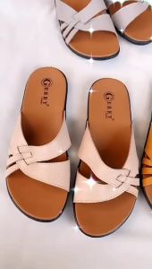 Sandal Kulit Papirut & Sandal Wanita Flat: Pilihan Nyaman untuk Anda