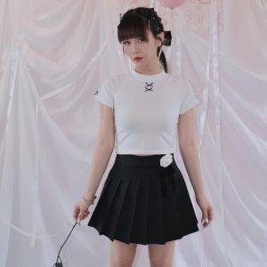 Áo thun baby tee trắng croptop phong cách coquette