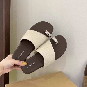 [Free Shipping] Wanwanfeng Flat-Soled Holiday Retro Brown Open-Toe Sandals 2026 New Summer Slippers