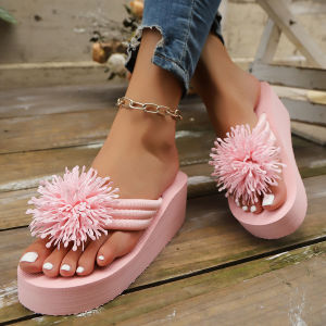 [Free Shipping] WomenS Slippers 2026 Summer New Collection Round-Toe Floral Design Suitable For Outdoor Wear Thick-Soled Flat Heels Available In Larger Sizes 2026 Autumn Collection