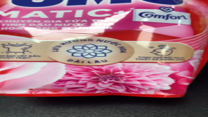 Nước giặt omo chuyên gia cửa trên tinh dầu nước hoa hồng ecuador 1.8kg