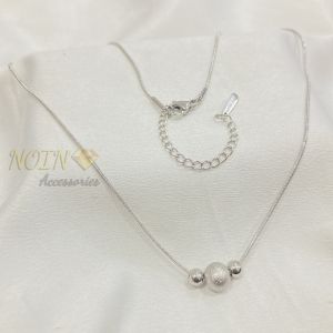 Kalung Titanium Wanita Anti Karat Rantai Belut Liontin Bola Fashion