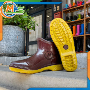 ⚡️ถูกสุด❗️ใส่โค้ดลดเพิ่ม⚡️รองเท้าบูทกันน้ำ BL รุ่น 8100 พื้นยางดิบ รองเท้าบูทยาง รองเท้าบูทข้อสั้น 2 สี  ความสูง 5-6นิ้ว