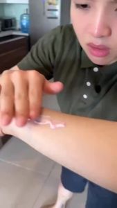 Sữa Dưỡng Thể Trắng Da Vaseline Gluta-Hya Thái Lan Dưỡng Trắng Cấp Ẩm Chống Nắng Cho Da - Hinohouse