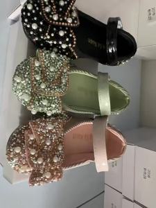 2026 Girls Single Shoes Spring and Autumn New Casual Colorful Rhinestone Bowknot Dance Shoes for Young and Middle-aged Children Performance Shoes