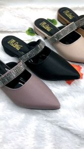 Sendal Slop Wanita Kekinian: Desain Modern & Nyaman