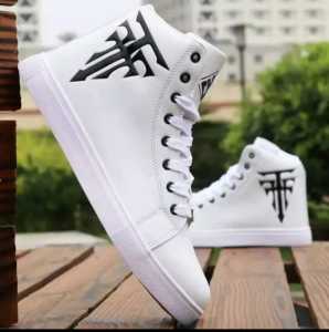 sepatu snaeker bot utih pria dan wanita keren trisula semata kaki