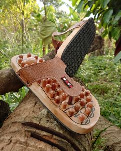 Sandal Kesehatan Kayu Jepit Sendal Terapi Alas Kaki Rematik Refleksi Repleksi Reflexi Akupuntur