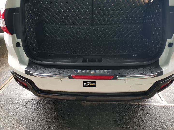 Ford%20Everest%20(2016%20-%202022)%20Rear%20Bumper%20Plate%20-%20Image%203