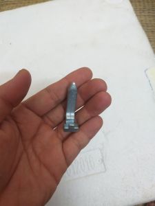 Móc chốt cửa máy giặt toshiba cửa ngang chính hãng