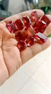 Batu Berubah Warna Permata ZULTANITE TURKEY Bisa Berubah Warna di Setiap Pencahayaan Berbeda di Luar Ruangan atau di Dalam Ruangan di Pencahayaan dan Suhu Berbeda Batu Berubah Warna (Bentuk Oval Catting Berlian)