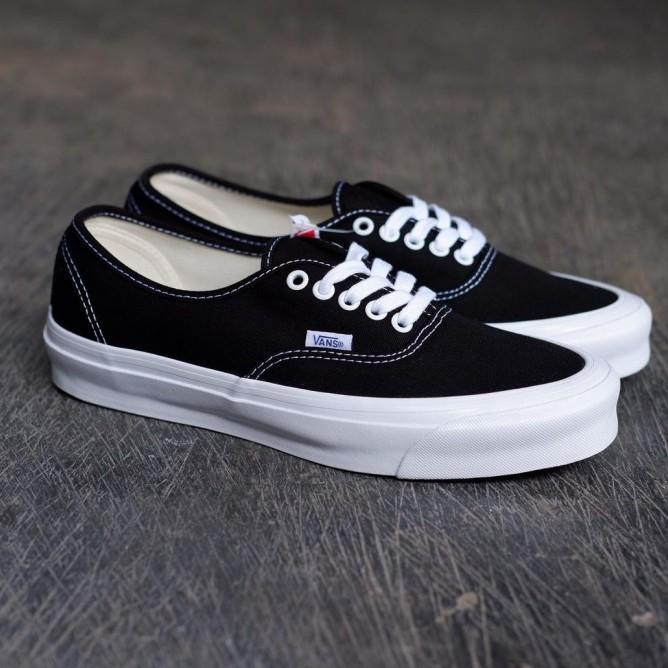 sepatu sneakers vans authentic og vault hitam putih cewek cowok 37