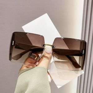 COD❤️ Kacamata Hitam Fashion Wanita Korea Kacamata Oversize Lensa Kotak Kacamata Hitam UV400