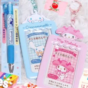 Kawaii Sanrio ผู ้ ถือบัตร Kpop สไตล ์ Hello Kitty Cinnamoroll Kuromi My Melody Photo Card พวงกุญแจกระเป ๋ าจี ้ ของขวัญนักเรียน