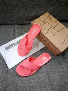 NEW Mels Sandal M LOVE - Free Box