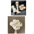 Cute accessory hole slippers, women wearing thick soled girl's heart cartoon wrapped cool slippers. 