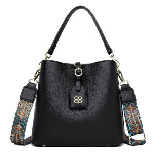 Womens bucket bag 2025 New fashionable spring and summer versatile large-capacity tote bag suitable for commuting can be carried by hand or worn as a shoulder bag or crossbody bag for women