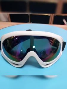 Ski Glasses Men and Women Outdoor Double-layer Anti-fog Ski Goggles Snow Goggles Spherical Goggles Mountaineering Equipment