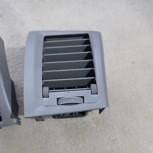 Kisi Kisi AC Dashboard Depan Toyota Rush & Terios Original