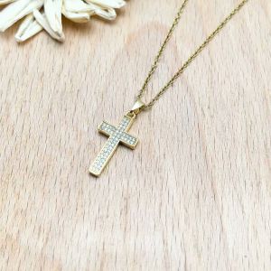 Best-selling copper inlaid zirconia and colored diamond series cross stainless steel chain high-end womens accessory necklace jewelry in stock