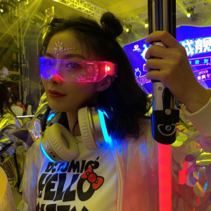 LED Glow-in-the-Dark Glasses for Children Fashion Show Cyberpunk Tech Cool Sunglasses Boys Girls Performance Accessories