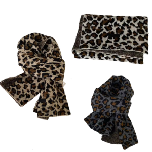 Long Plush Scarf With Leopards Print Travel Friendly Outdoor Neckerchief for Enhancing Any Outfit