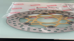 Đĩa phanh (thắng ) trước ngôi sao cho xe JupiterExciter 135 Sirius chính hãng Yamaha6 lỗchuẩn zin