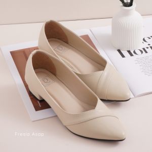 QUINCE Fresia Pantofel Sepatu Heels Wanita Hak 3 cm