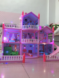 [Free doll + Free LED Light] FunToy Doll House with Led Light Princess Dream Castle Girls DIY Villa Toy Set Doll house Princess Dream Castle With light Villa Playset Birthday Gift Pretend Play house toys for Girls