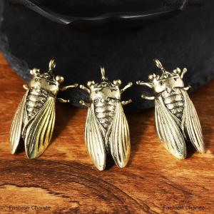 [COD] Fashion Change Imitation Brass Cicada Casting Statue Mini Animal Metal Figurine key chain Home