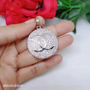 Liontin silver Titanium Tembaga Xuping Premium Perhiasan Aksesoris Lapis Emas 1824 Karat