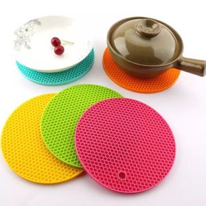 Tatakan Panci Piring Mangkok Silicone Tahan Panas / Tatakan Piring Gelas Teko Bulat Silikon Anti Slip Licin