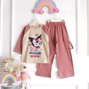 Oneset Cargo Anak Perempuan Viral Kuromi Set Kids Kaos Katun Combed 24s Aplikasi Sablon Setelan Anak Cewek Umur 7 - 8 Tahun Baju Setcel Untuk Main Gambar Kartun Lucu Kekinian