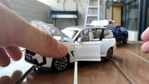 2026 1:32 BMW X3M X3 IM SUV Alloy Metal Diecast Model Car Sound And Light Childrens Toy Car High Simulation Ornament Holiday Present