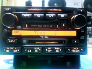 đầu phát nhạc PIONEER CD/MD/TAPE/AUX/RADIO loại 2 din giành lắp chung cho các loại xe