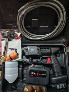 Máy Rửa Xe Ô Tô Xe Máy Cầm Tay Không Dây Công Suất 600w PIN 15 CELL 96VH ( 1 bộ kèm hộp và phụ kiện )